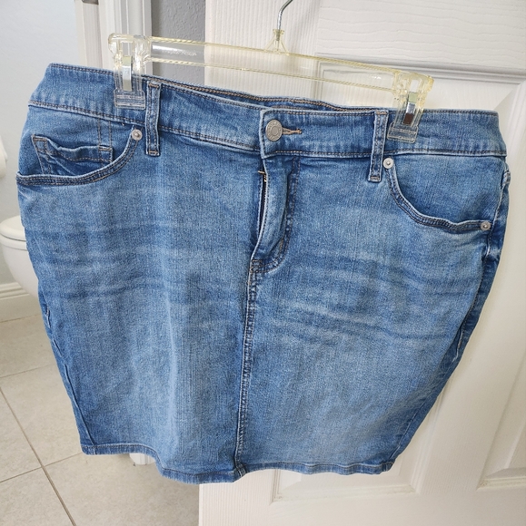 Torrid  vintage stretch denim mini skirt size 14 - Picture 3 of 4
